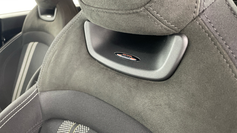 MINI Clubman 1.5 Cooper Shadow Edition 6dr Petrol Estate